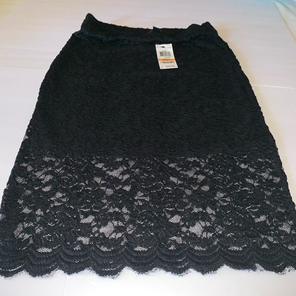 Material girl women lace pencil skirt - Picture 2 of 5